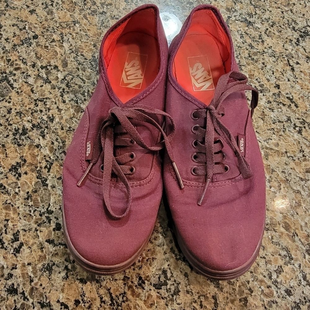 VansโOffโTheย WallโTB4RโAthleticโshoeโSneakerโMaroonโsizeโ9.5